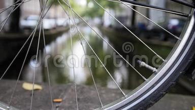 荷兰秋季阿姆斯特丹运河自行车轮<strong>详情</strong>